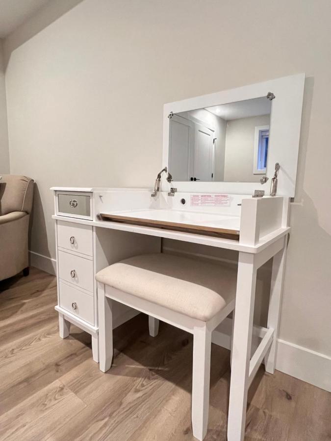 The Harmony Inn Spacious 2 Bdrms 2 Beds Basement Suite Surrey Eksteriør bilde